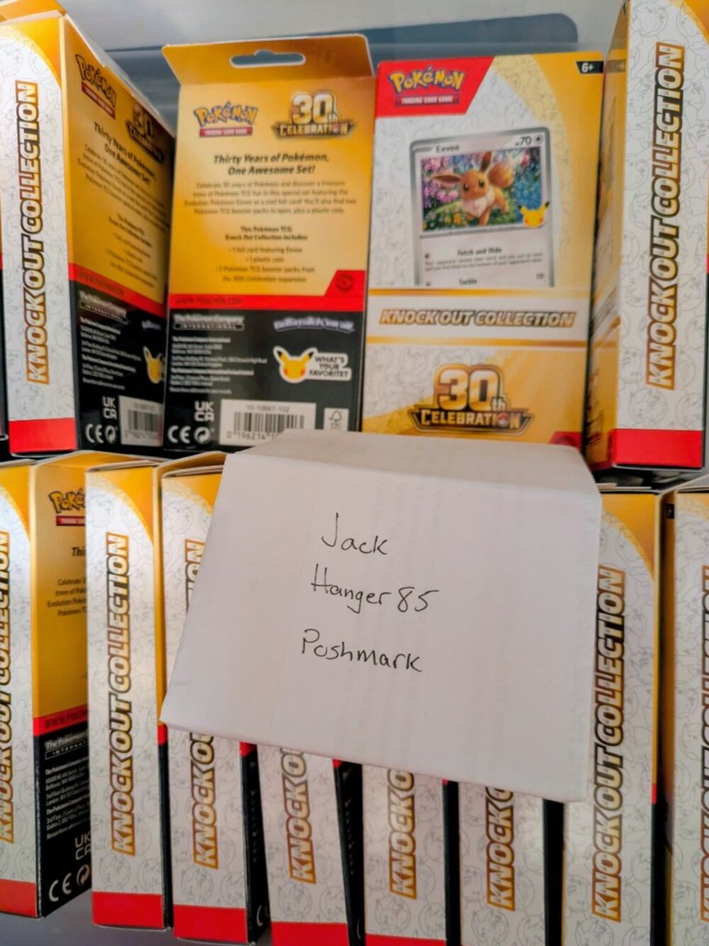 Pokemon 30th Celebration Knock Out Collection Box Pokemon Cards - Picture 2 of 4